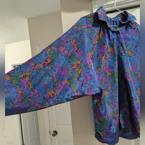 Blouse - Picture 2 of 3